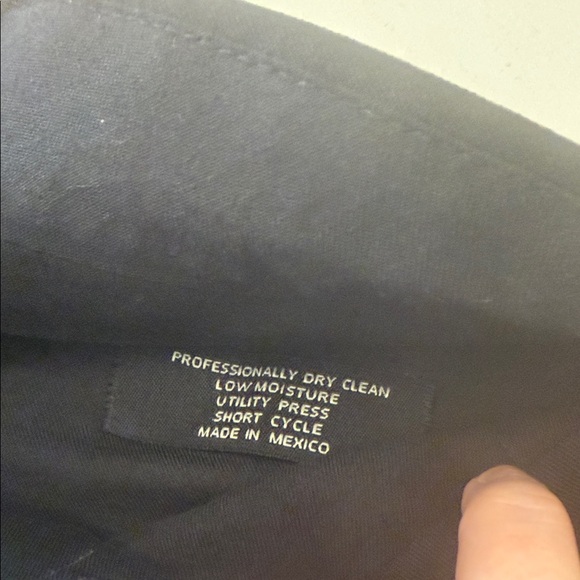 Jos. A. Bank Executive Black Suit Size 34S - Picture 12 of 14